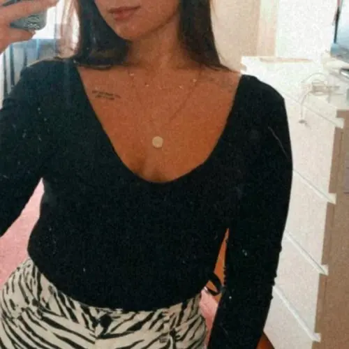 chrischrisficki image 0